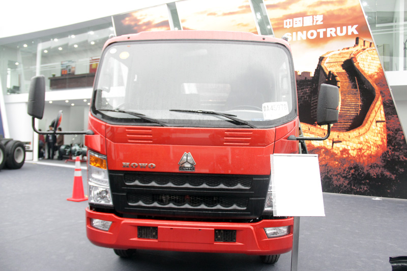 中國重汽九款車型齊聚2013上海車展