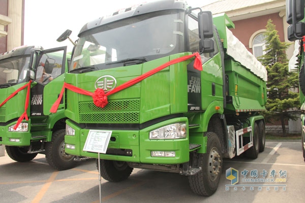 國四J6P智能工程自卸車