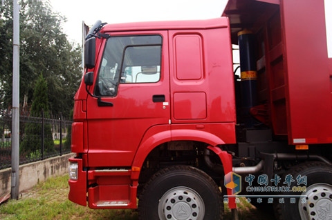 中國重汽 HOWO 8×4自卸車