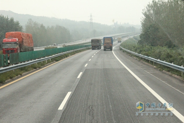 奔馳卡車中國(guó)物流主干線油耗實(shí)測(cè)西安-鄭州-北京圓滿結(jié)束