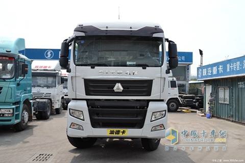 中國(guó)重汽 SITRAK C7H重卡 440馬力 6X4 國(guó)四 牽引車(chē)