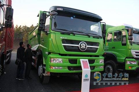 中國重汽 斯太爾D7B 340馬力 6X4新型渣土車