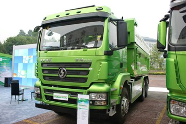 陜汽 德龍新M3000重卡 336馬力 6X4 LNG新型渣土車