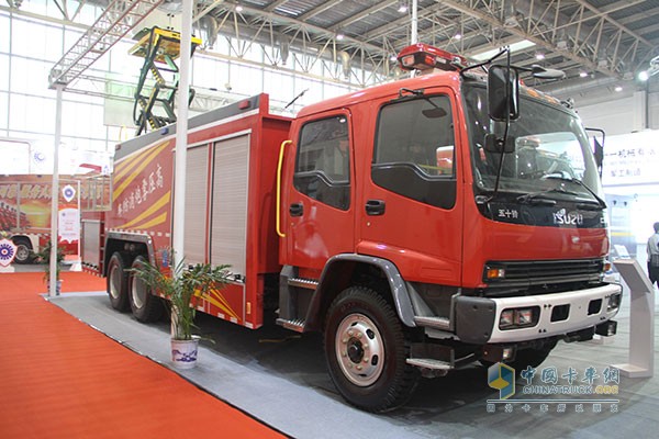 豪車展 看盡第十六屆國(guó)際消防設(shè)備展上的卡車底盤