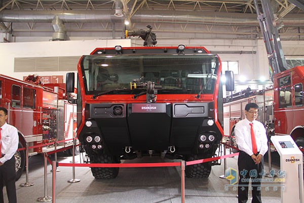 豪車展 看盡第十六屆國(guó)際消防設(shè)備展上的卡車底盤