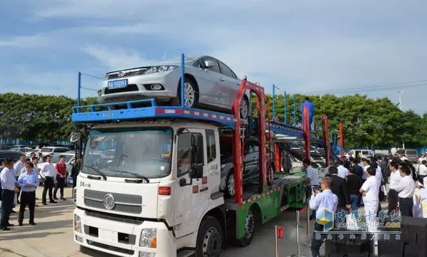 東風(fēng)底盤轎運車