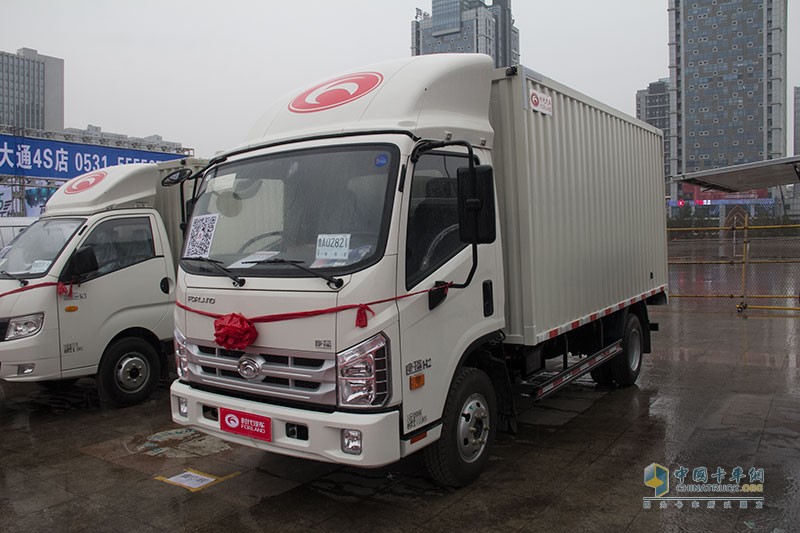 濟(jì)南卡車展輕卡秀 奧馳汽車、時代汽車展物流車型