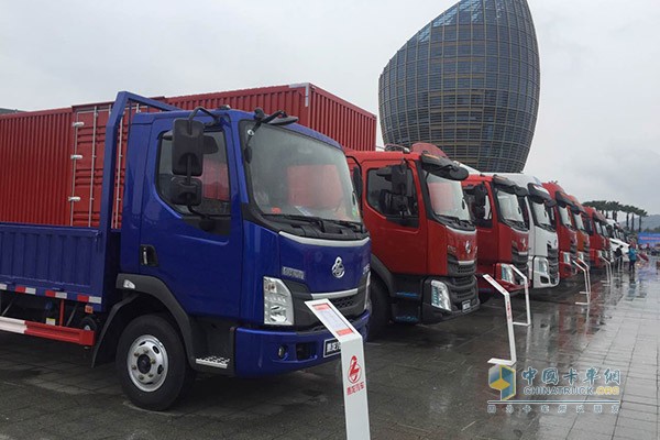 東風柳汽車型展示