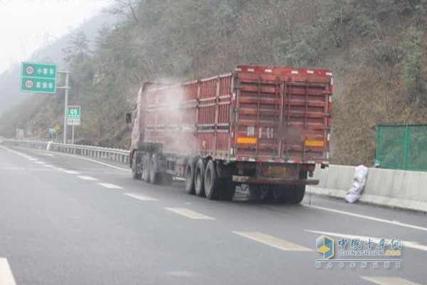 傳統(tǒng)貨車使用的淋水裝置