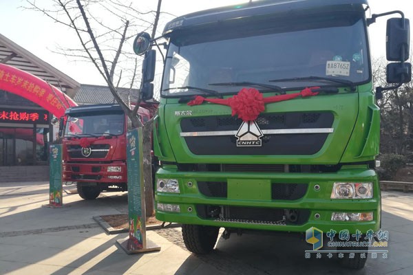 中國(guó)重汽商用車(chē)新斯太爾智能渣土車(chē)