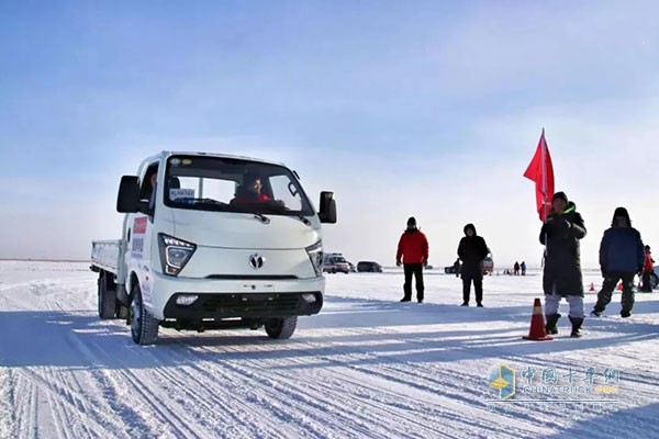 飛碟締途榮獲“極地可靠卡車”榮譽(yù)