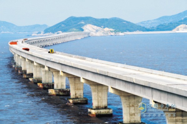 臺州灣跨海特大橋圓滿合龍