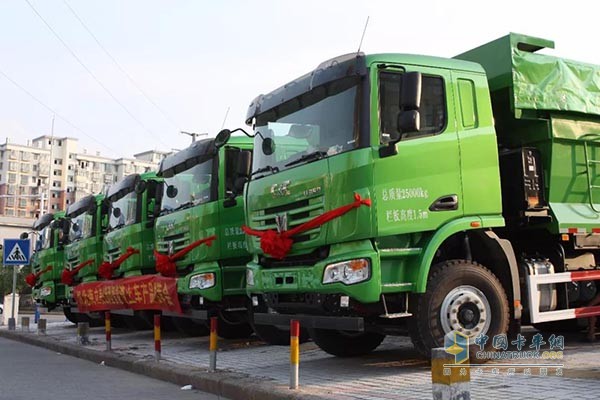 聯(lián)合卡車新型城市智能環(huán)保渣土車