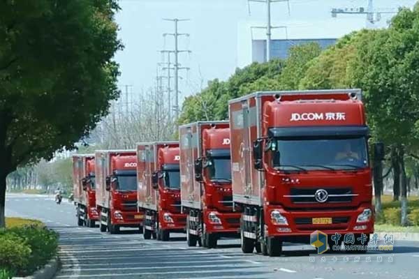 東風天龍快遞物流車