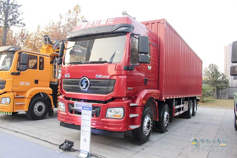 陜汽重卡 德龍新M3000 430馬力 8X4 12米綠通版載貨車