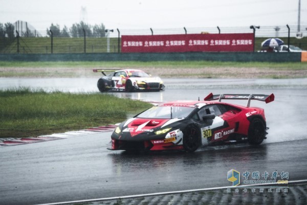 2019CEC中國(guó)汽車耐力錦標(biāo)賽上海站比賽場(chǎng)景