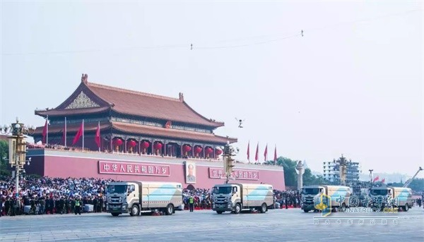 慶鈴汽車重型純電動環(huán)衛(wèi)作業(yè)車輛