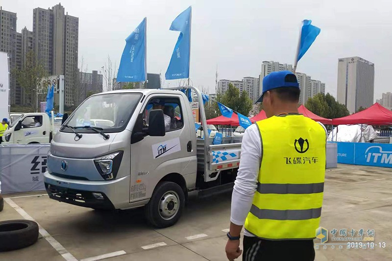 飛碟汽車“我是卡車人國六精英賽”合肥火力開賽！