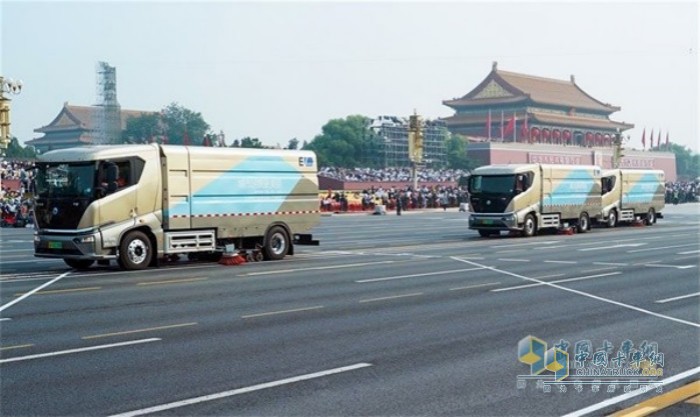 T8純電動(dòng)洗掃車為國(guó)慶閱兵提供保障