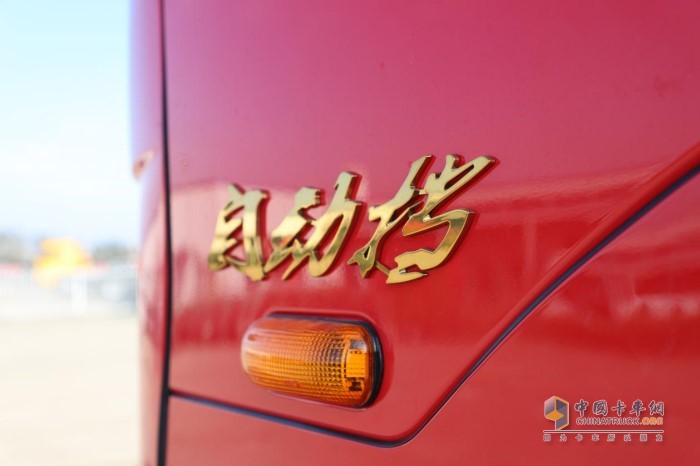 格爾發(fā)AMT自動(dòng)擋8×4載貨車