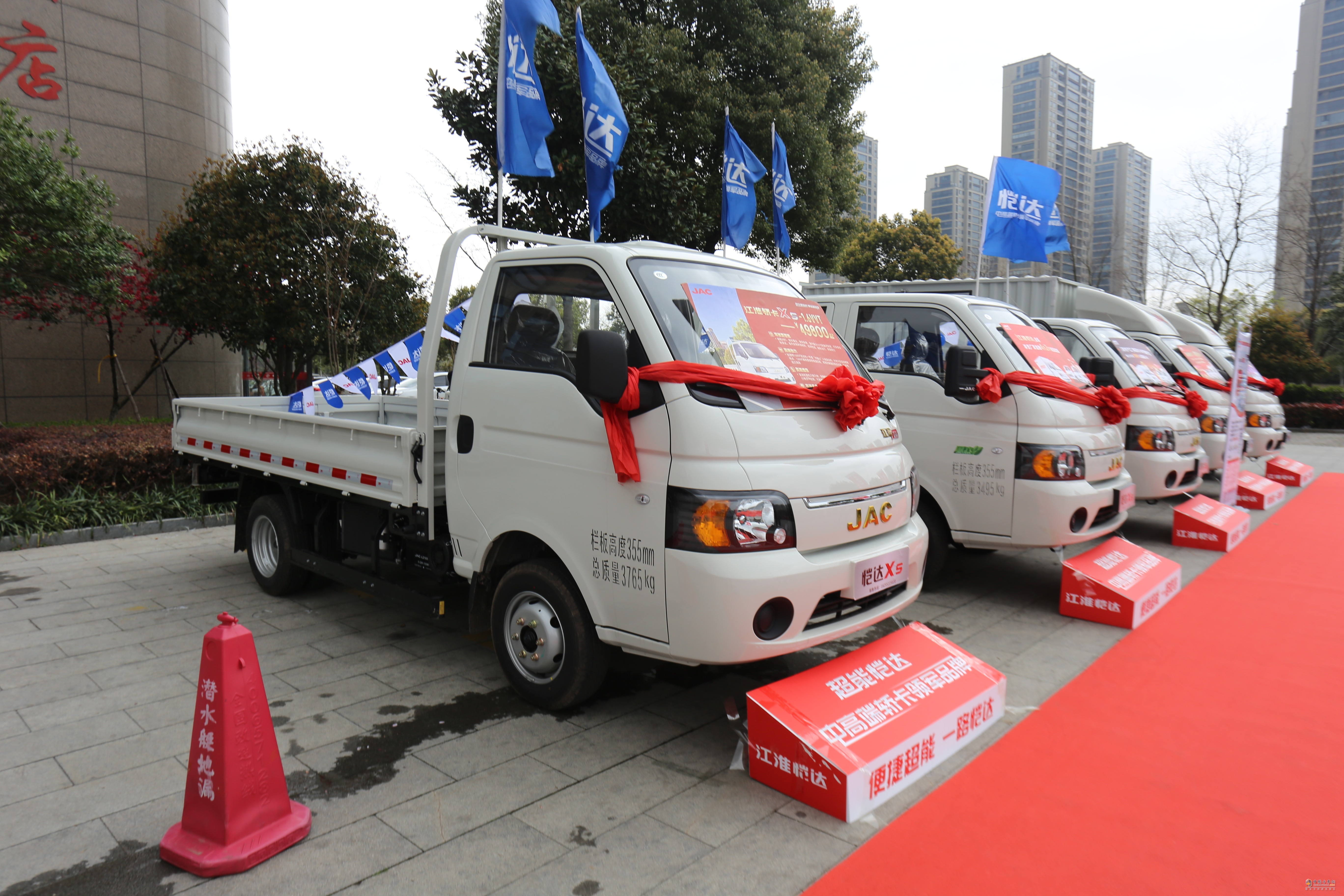 江淮輕卡  展車  愷達(dá)