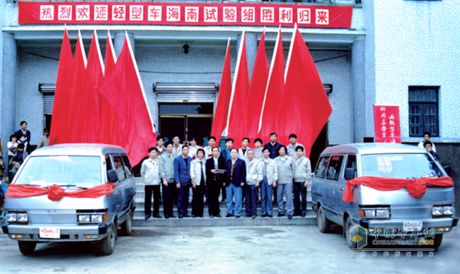 東風(fēng)柳汽乘龍  牽引車