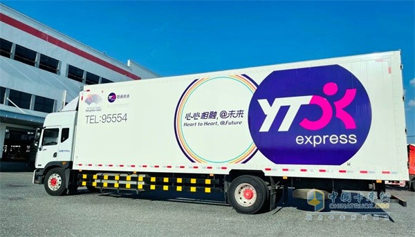 東風(fēng)多利卡  D12載貨車