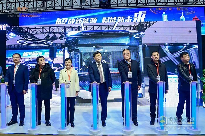 2021世界道路運(yùn)輸與公交車輛大會(huì)開幕 卡客車先鋒企業(yè)參展論道