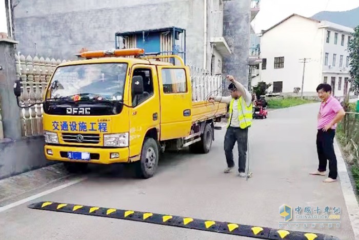 東風(fēng)輕型車 東風(fēng)多利卡 D6雙排車