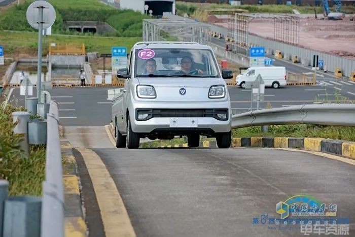 祥菱Q EV作為剛上市的新車，便敢于上賽場(chǎng)接受挑戰(zhàn)，這只證明了一件事：祥菱Q EV真金不怕火煉，超強(qiáng)產(chǎn)品力毋庸置疑！