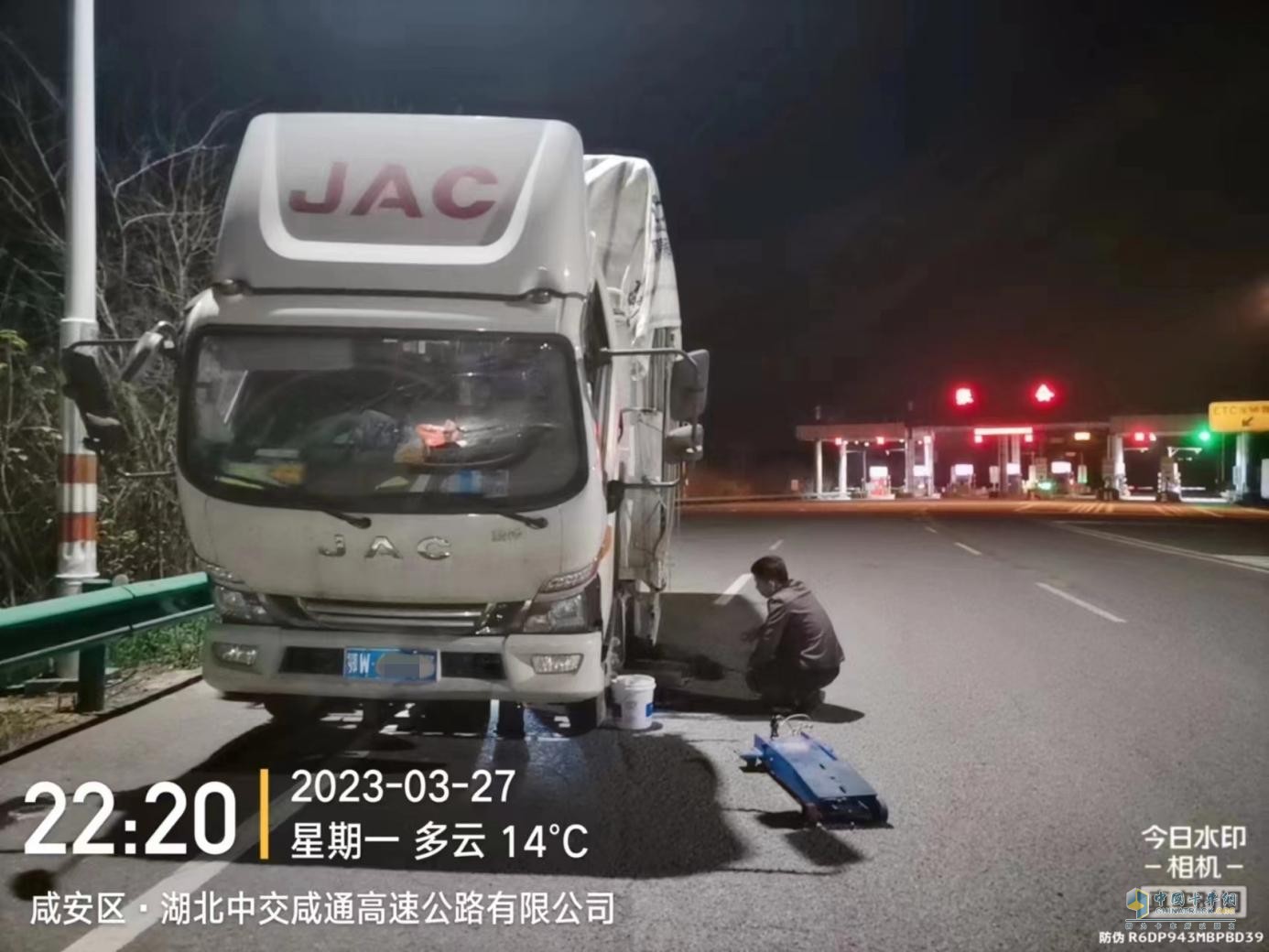 深夜救援、跟車(chē)維修，江淮1卡1號(hào)服務(wù)是卡友運(yùn)輸?shù)馁N心保障