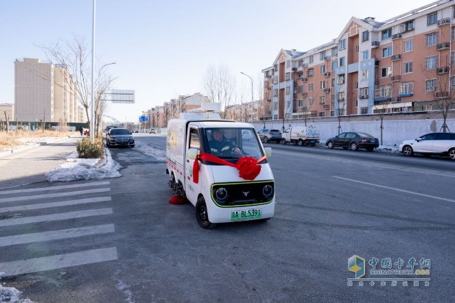 大力牛魔王汽車北京首批純電環(huán)衛(wèi)車交付，為公共領域車輛電動化注入新動能