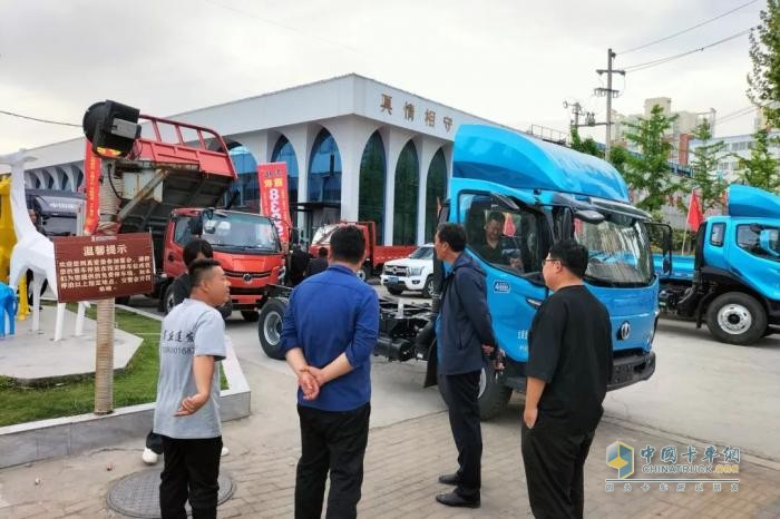 飛碟汽車燃油車4月推介會(huì)火爆全國(guó) 遍地開花！