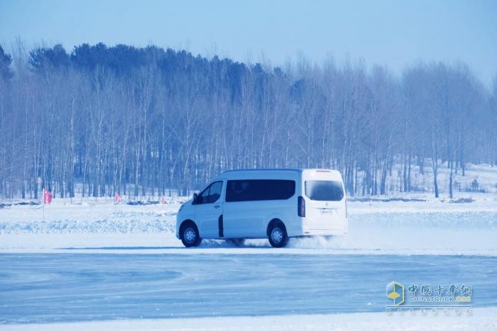 征服冰雪世界 圖雅諾大V 極寒試驗(yàn)彰顯硬核實(shí)力