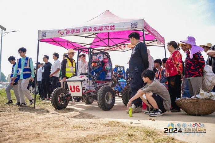 東風(fēng)商用車譽助湖北汽院HUAT車隊5月燃戰(zhàn)巴哈大賽（襄陽站）