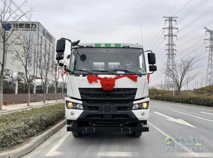 星馬輕騎兵攪拌車(chē)，輕量又高效，安全“拌”大事