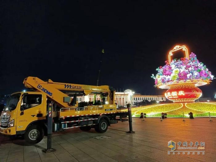 深度定制 國典品質(zhì) 歐馬可高空作業(yè)車驚艷長沙國際工程機械展