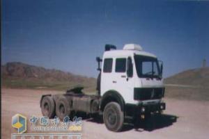 北奔 ND4251B32J 280馬力 6×4  牽引車