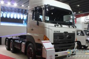 廣汽日野 700重卡 450馬力 6×4 牽引車 YC4250SS3EK