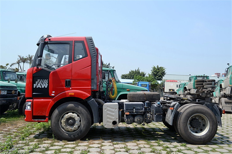 一汽解放 J6M準(zhǔn)重卡 2013款 320馬力 4X2 國四牽引車(CA4180P63K2AXE4)