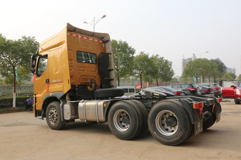 東風(fēng)柳汽 乘龍H7重卡 500馬力 6X4 國五牽引車(LZ4253H7DB)