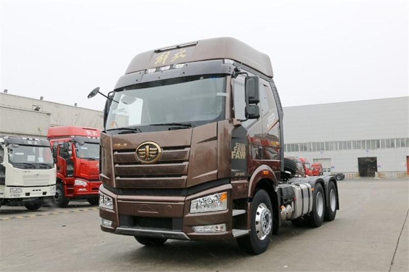 一汽解放 新J6P重卡 南方版 460馬力 6X4 國(guó)五牽引車(chē)(CA4250P66K24T1A1E5)