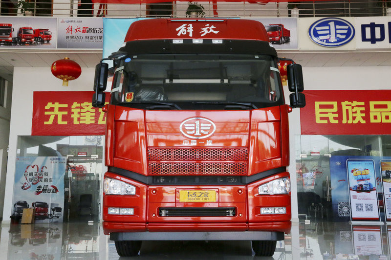 一汽解放 J6P重卡 舒適版 500馬力 6X4 國(guó)五牽引車(CA4250P66K25T1A1E5)