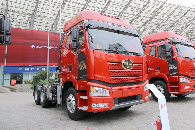 一汽解放 新J6P重卡 高原版 500馬力 6X4 國(guó)五牽引車(CA4250P66K25T1A1E5)