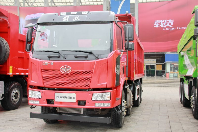 一汽解放 J6L重卡 320馬力 8X4 6.2米 國五自卸車(大柴)(CA3310P63K1LT4E5)