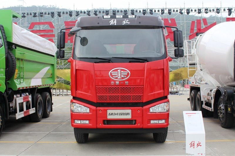 一汽解放 J6M 260馬力 6X4 國五 隨車吊(CA5250JSQP63K1L5T1E5)