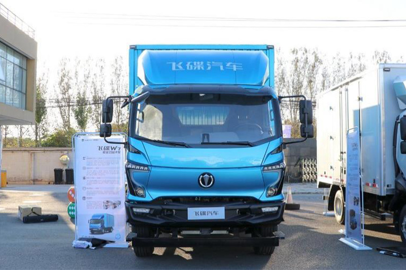 飛碟汽車 W7進取版 190馬力 4×2 國六 5.2米排半廂式載貨車(FD5110XXYW78K6-1)