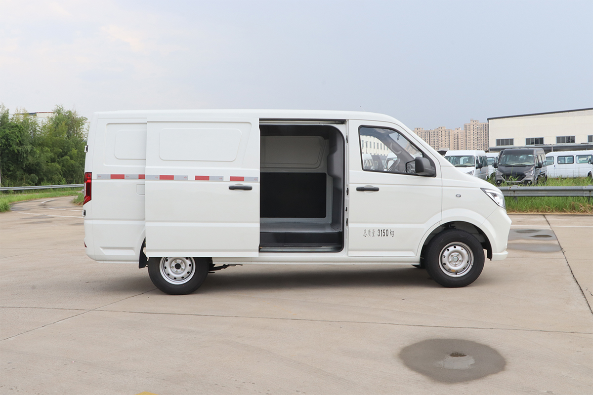 江鈴晶馬 E路福 4×2 純電動(dòng)物流車 39.6kW.h(JMV5030XXYBEV) 